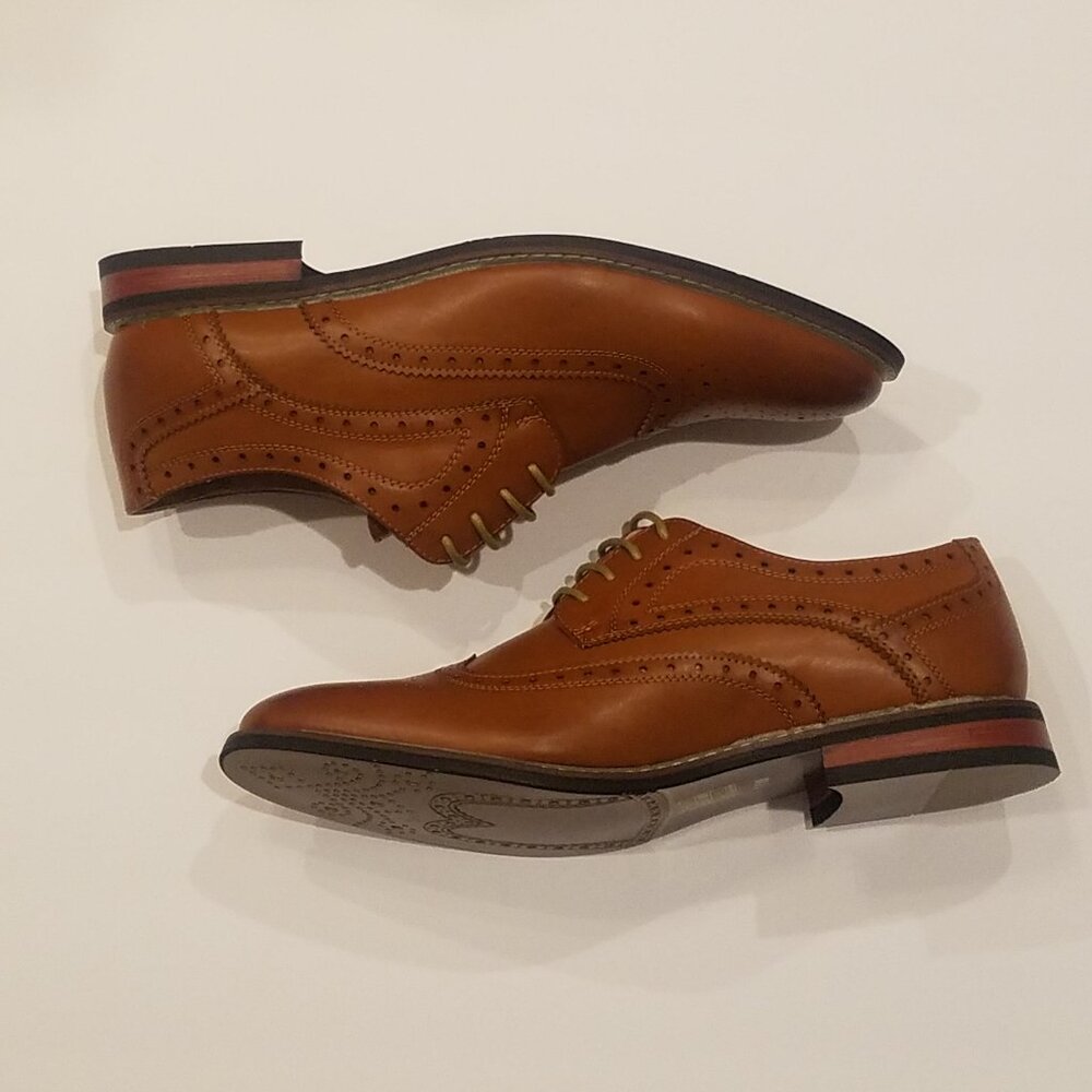 Men's Bruno Marc Size 11 Wide Sophisticated Brown Cognac Wingtip Dress Shoes